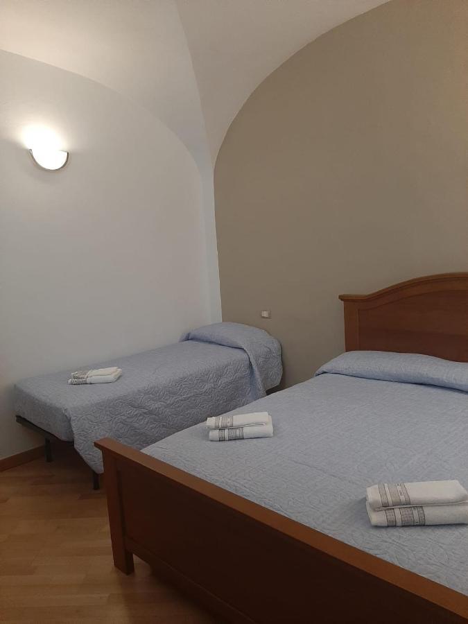 Alloggi Piazza Umberto Primo Pacentro Exterior foto